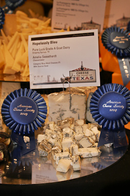 acs2009-3 Hopelessly Bleu at the Festival of Cheese